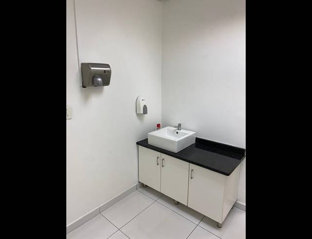 117M² OFFICE TO LET IN RUSTENBURG CENTRAL